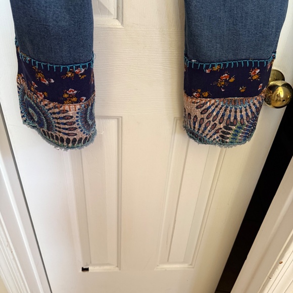 John Mark Women Floral Embroidered Cropped Boho Jeans SZ 16 - Picture 10 of 14